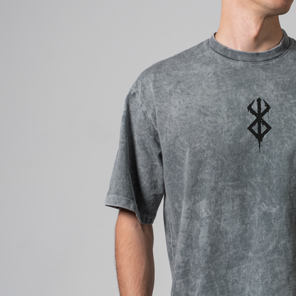 GUTS FRONT OVERSIZE T-SHIRT - BERSERK